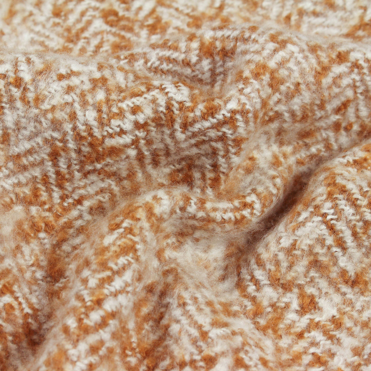 Riva Home - Weaver Herringbone Throw Gold: Gold / 130 x 180cm.
