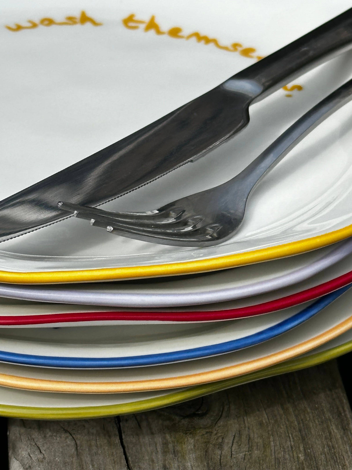 'good food and good company.' Statement Plate