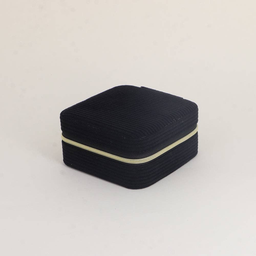 BOHM Paris - Square corduroy jewelry box: Green.