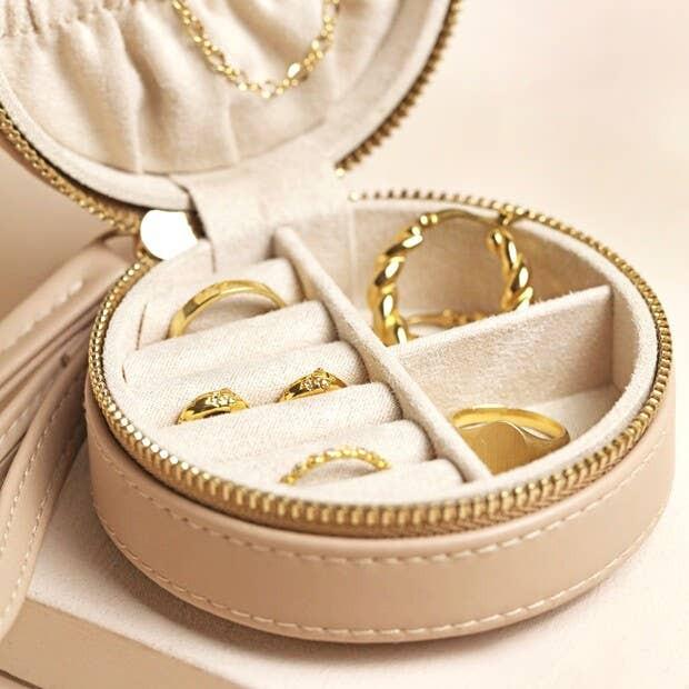Lisa Angel - Mini Round Travel Jewellery Case in Mocha