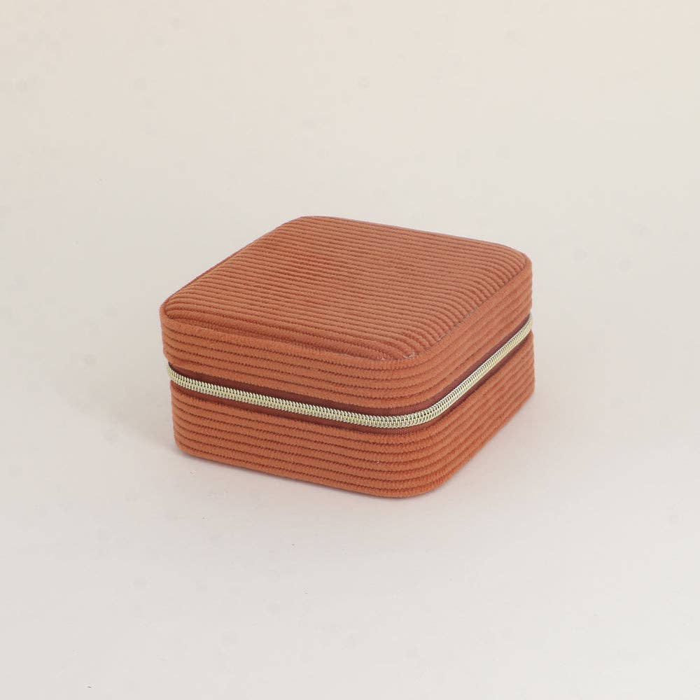 BOHM Paris - Square corduroy jewelry box: Bordeaux.