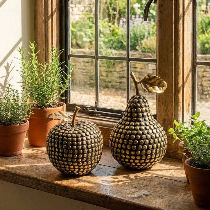 Bentley & Bo - Gold Studded Pear.