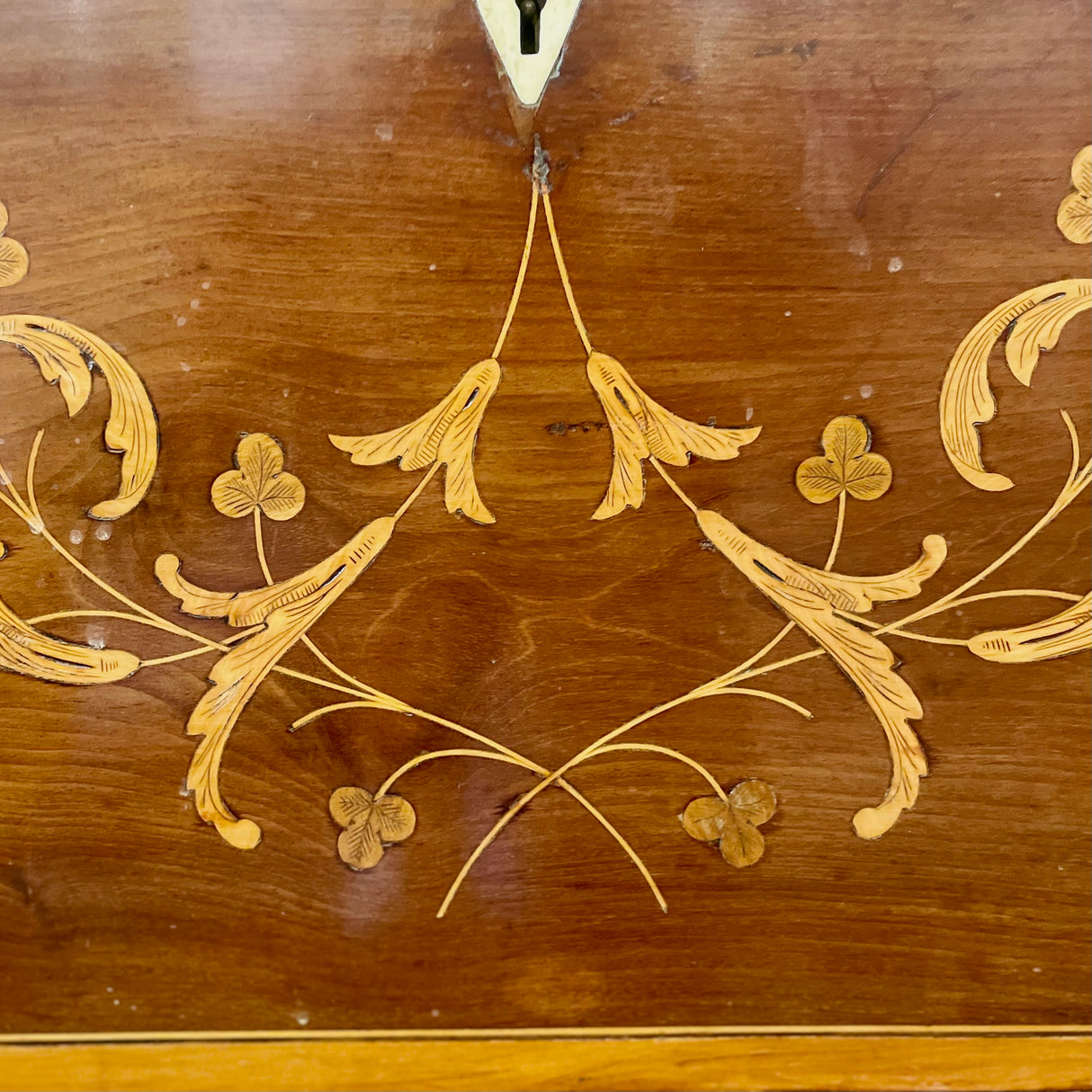 Antique Georgian Cellarette.