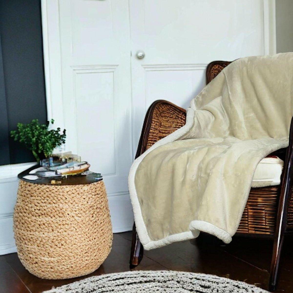 Taupe Sherpa Fleece Throw - Persora