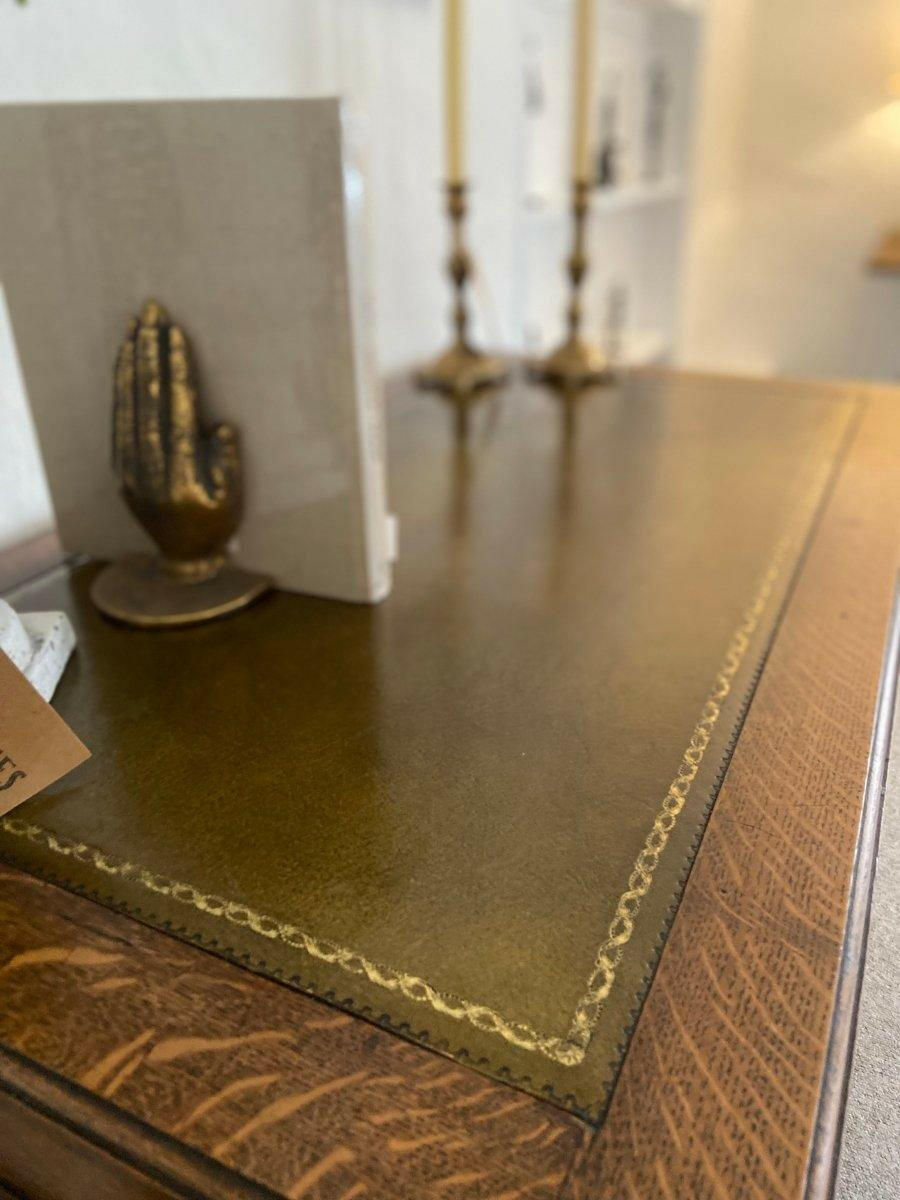 Victorian Oak Twin Pedastal Desk.