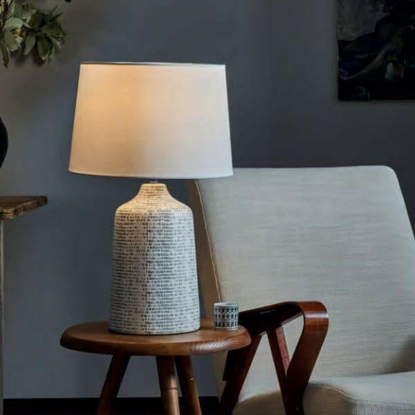 Vondra Table Lamp.