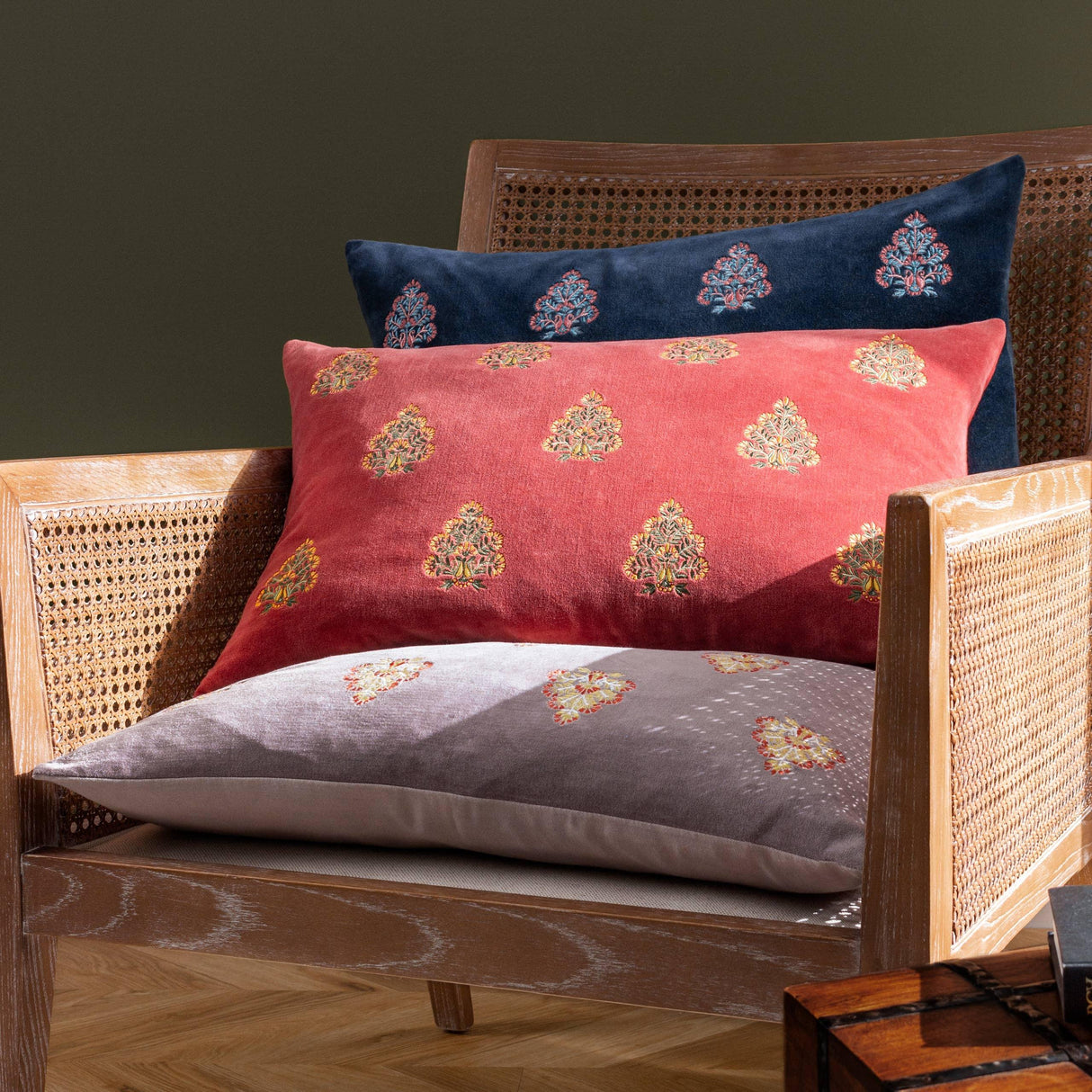 Riva Home - Rennes Embroidered Cushion Taupe: Taupe / Polyester Filled / 40 x 60cm.