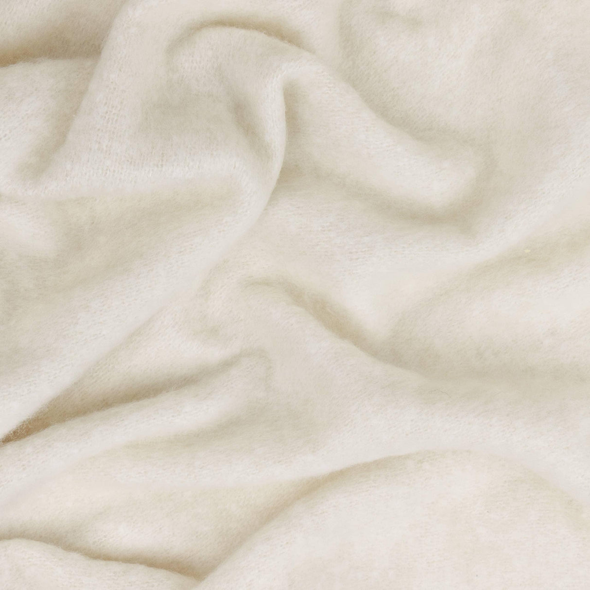 Riva Home - Cozy Woven Tasselled Throw Ecru: Ecru / 140 x 180cm.