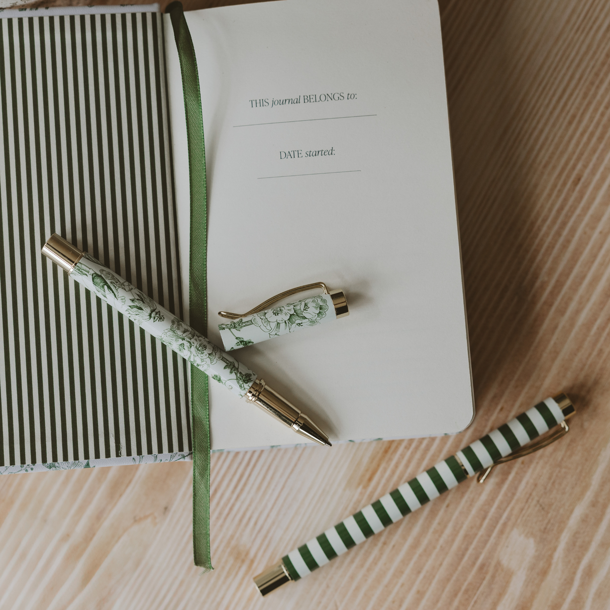Green Floral & Striped Pen Set