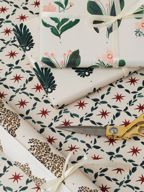 Katie Housley - CHRISTMAS DIAMOND STAR BOTANICAL LUXURY GIFT WRAP HOLIDAY PAPERS