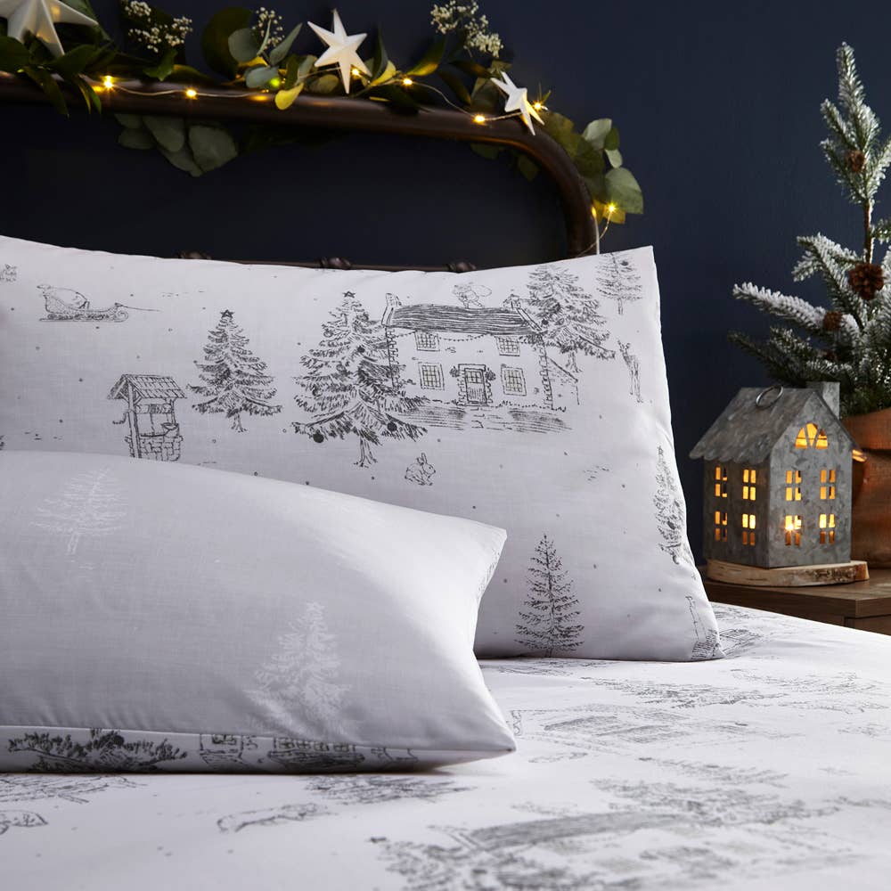 Riva Home - Midwinter Toile Duvet Cover Set Snow: Snow / King