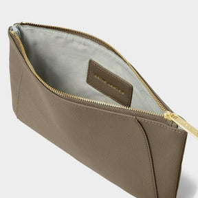 Hana Pouch in Mink.